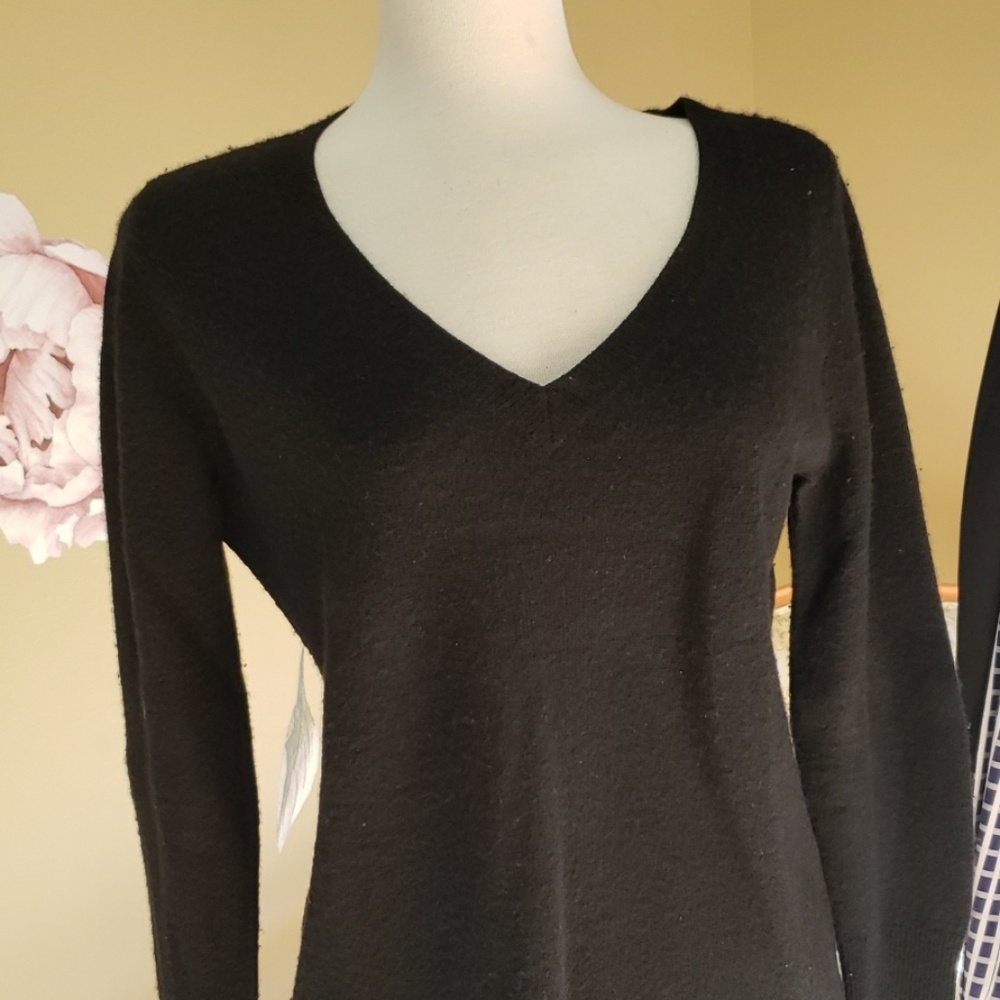 New Black Cashmere Sweater - Picture 1 of 5
